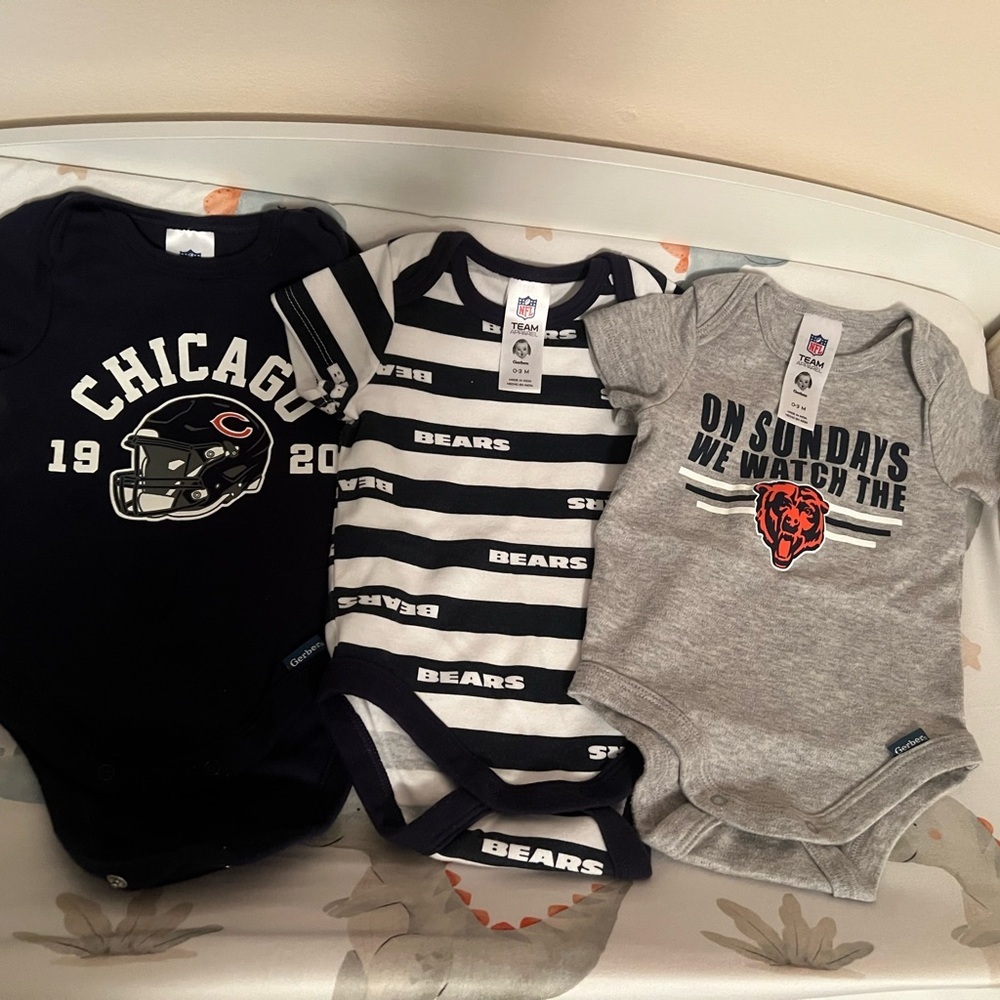 Chicago Bears Baby Bodysuit Set - Navy, White, Gray newborn